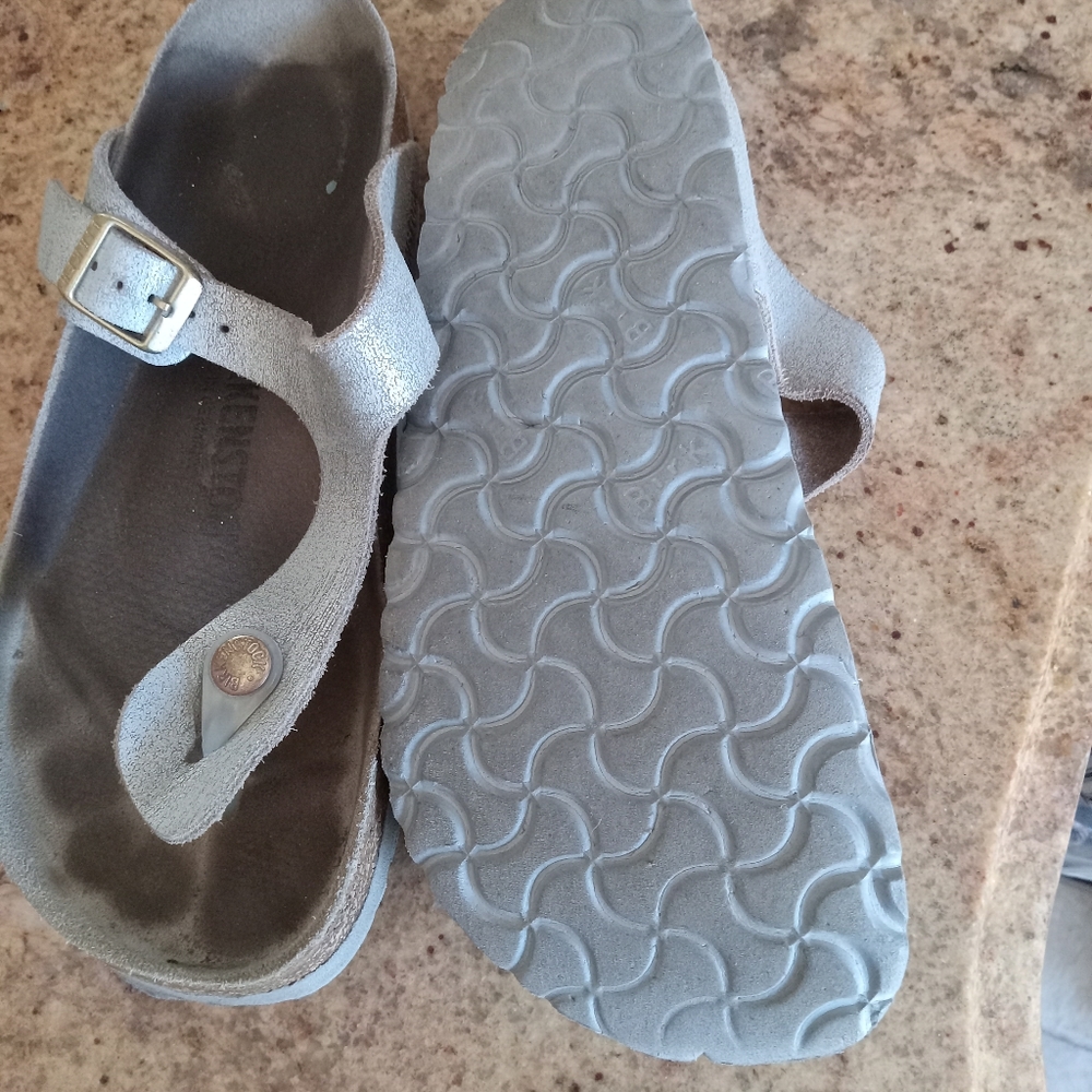 Sandals - Picture 3 of 4